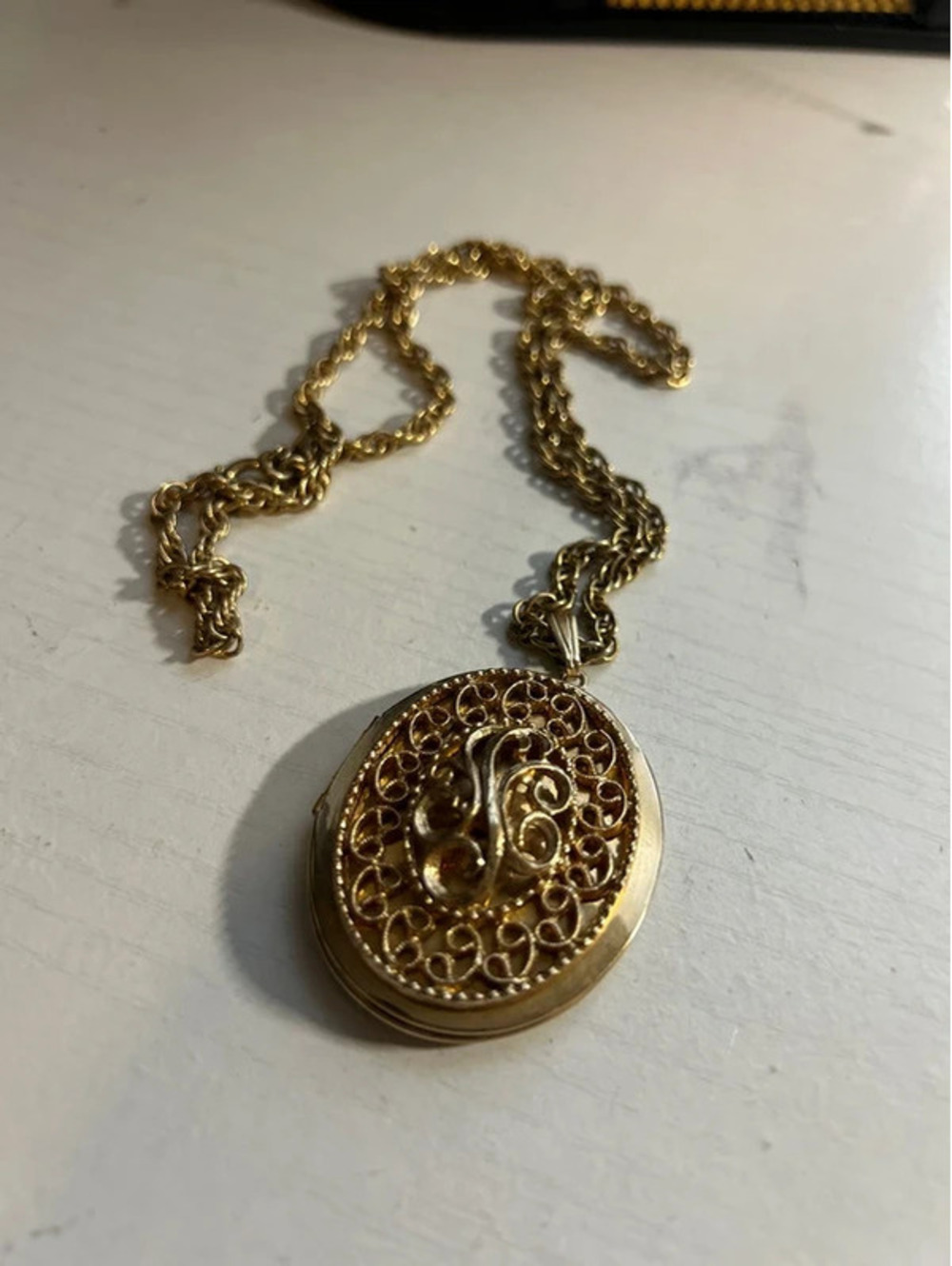 Vintage Sarah Coventry locket necklace